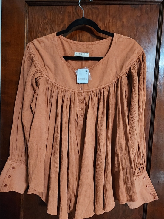 We The Free Tops - NWT Free People We The Free Malibu Crinkle Top Orange Rust Large
